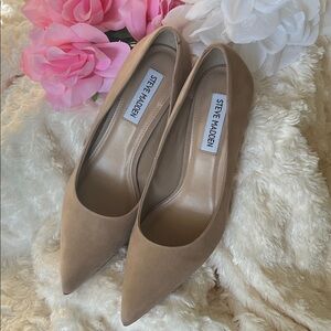 Steve Madden Nude Pointed Toe Heels